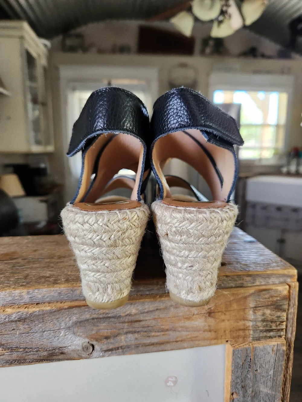 Kanna Leather Espadrille Wedges Size 8